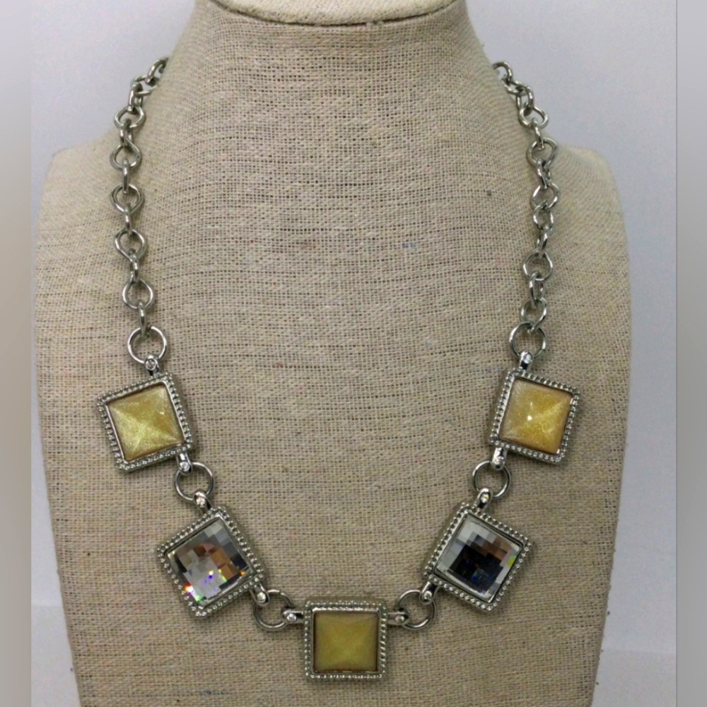White House Black Market Rhinestone Square Chain Link Necklace NWOT 16"